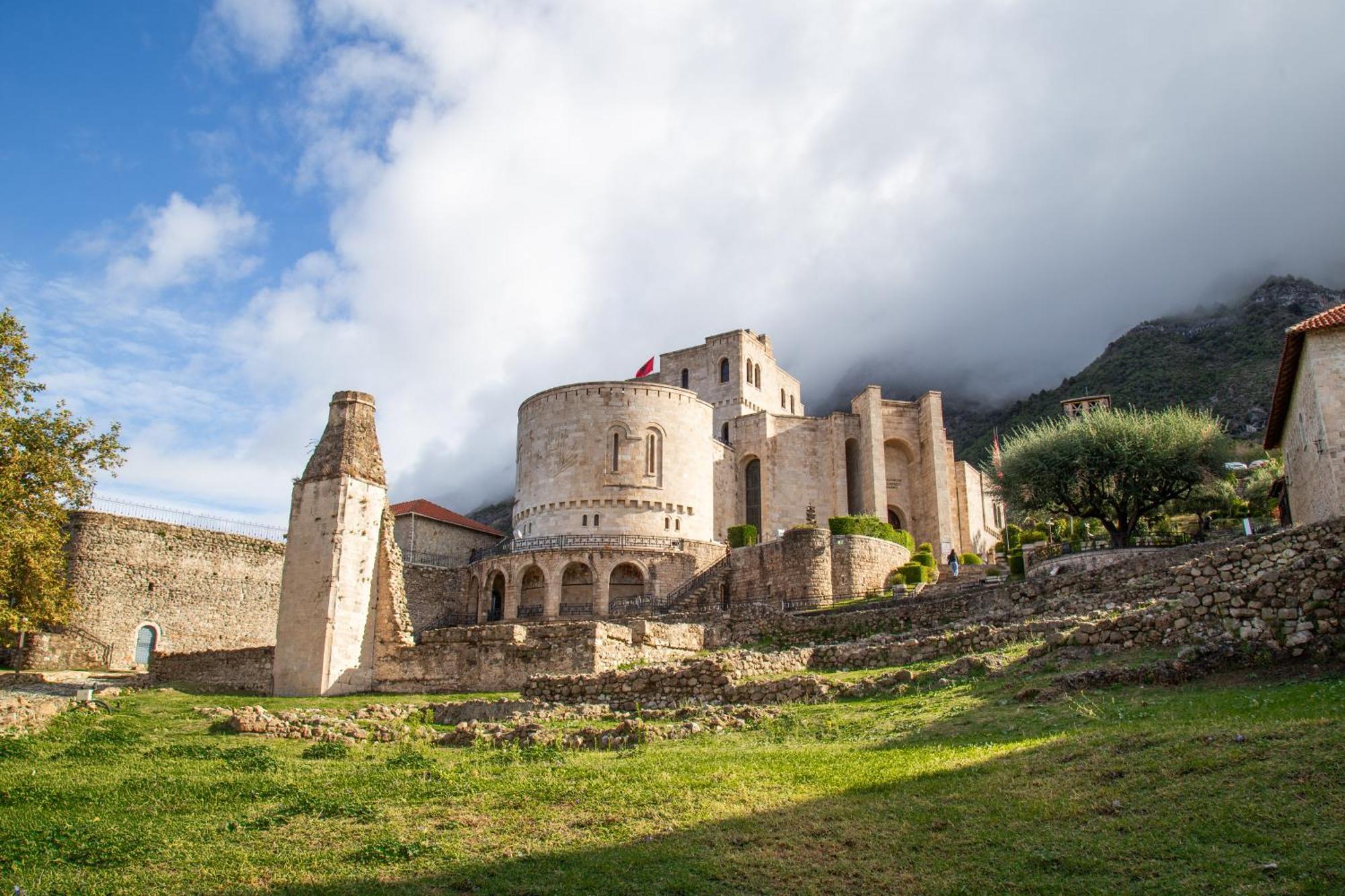 Kruja Albergo Diffuso , Inside Kruja Castle Ngoại thất bức ảnh
