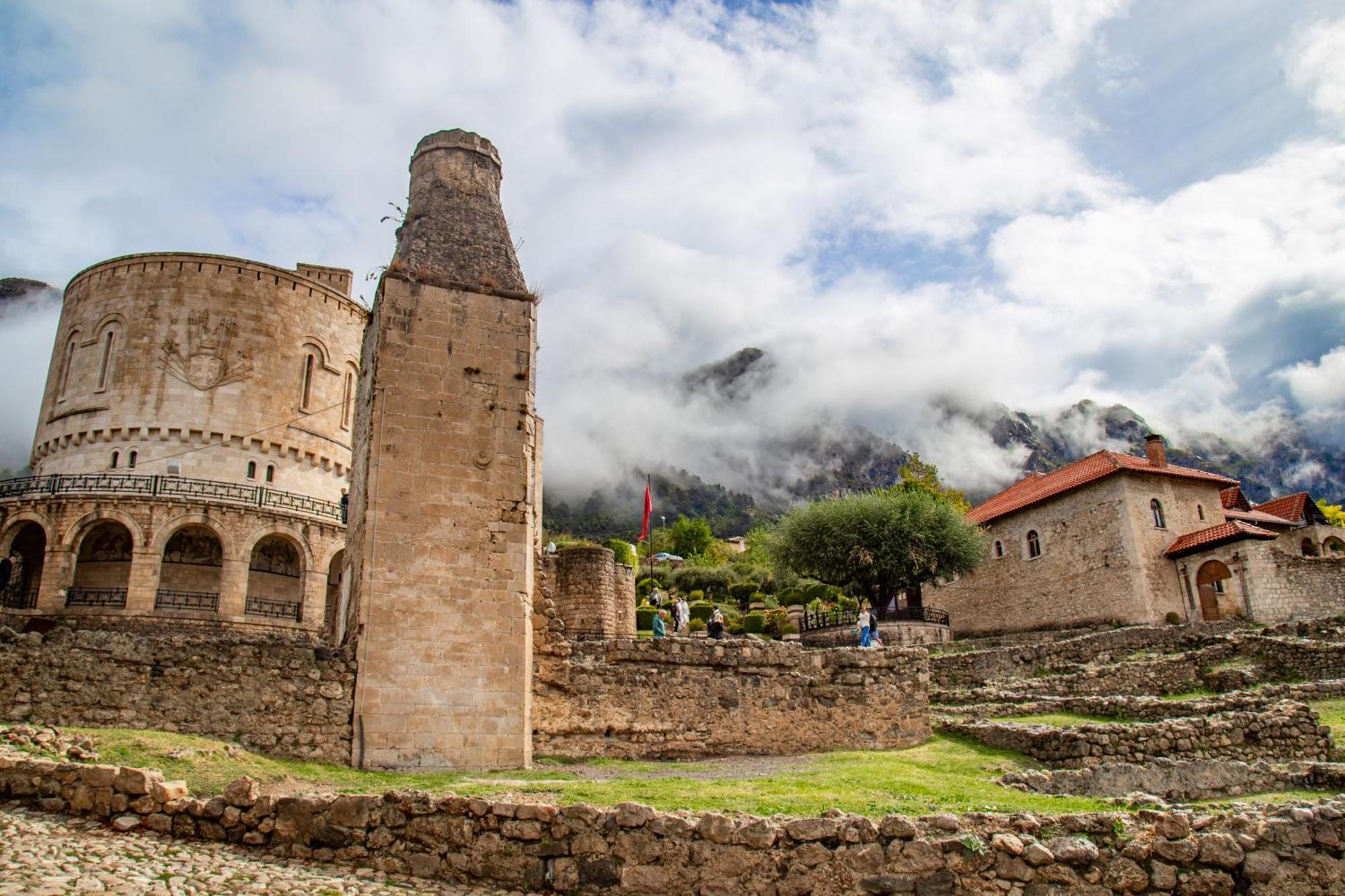 Kruja Albergo Diffuso , Inside Kruja Castle Ngoại thất bức ảnh